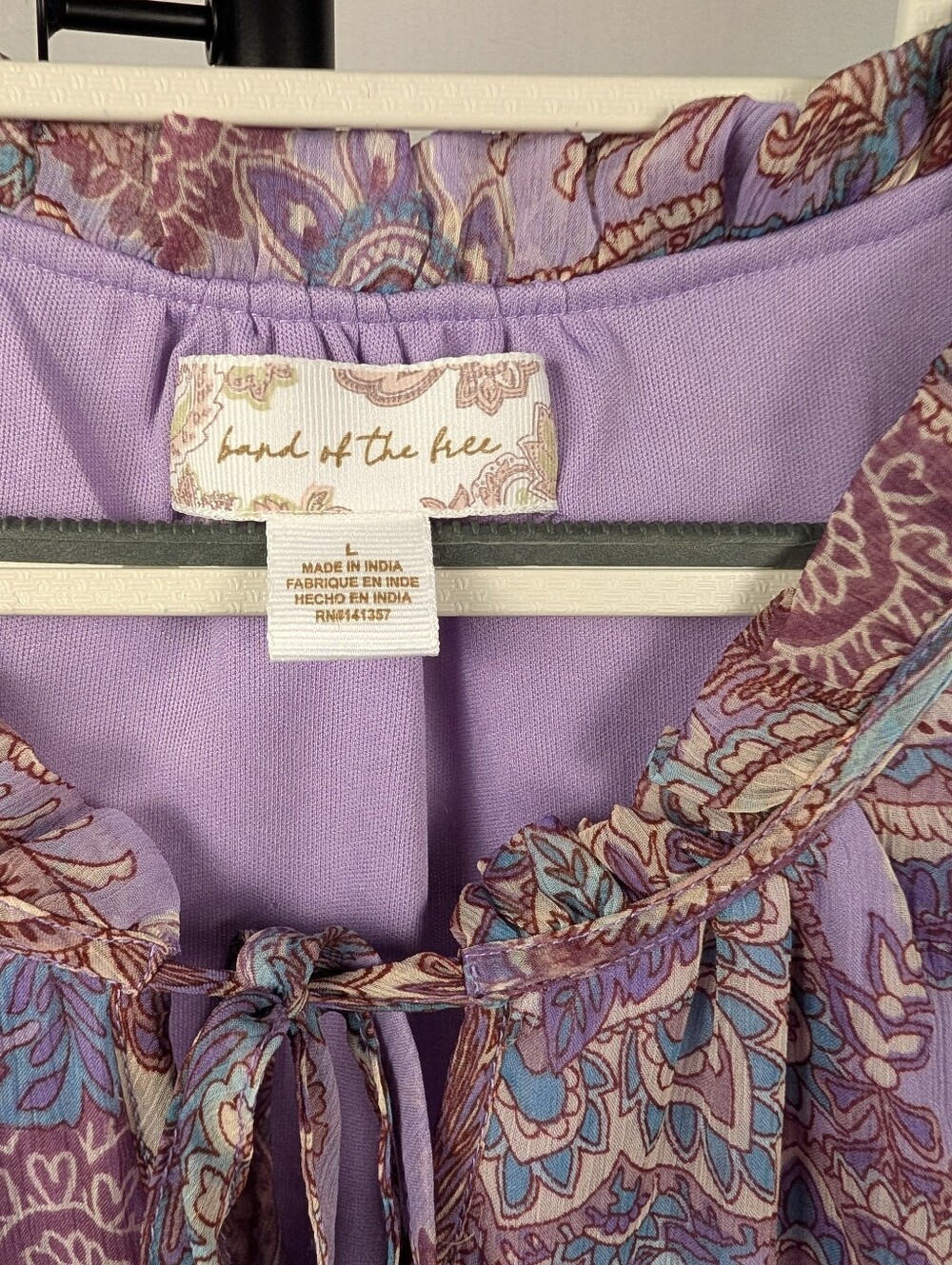 Land of the Free Lavender Paisley Boho Maxi Dress Size L Flutter Sleeve A-128 - Picture 4 of 16
